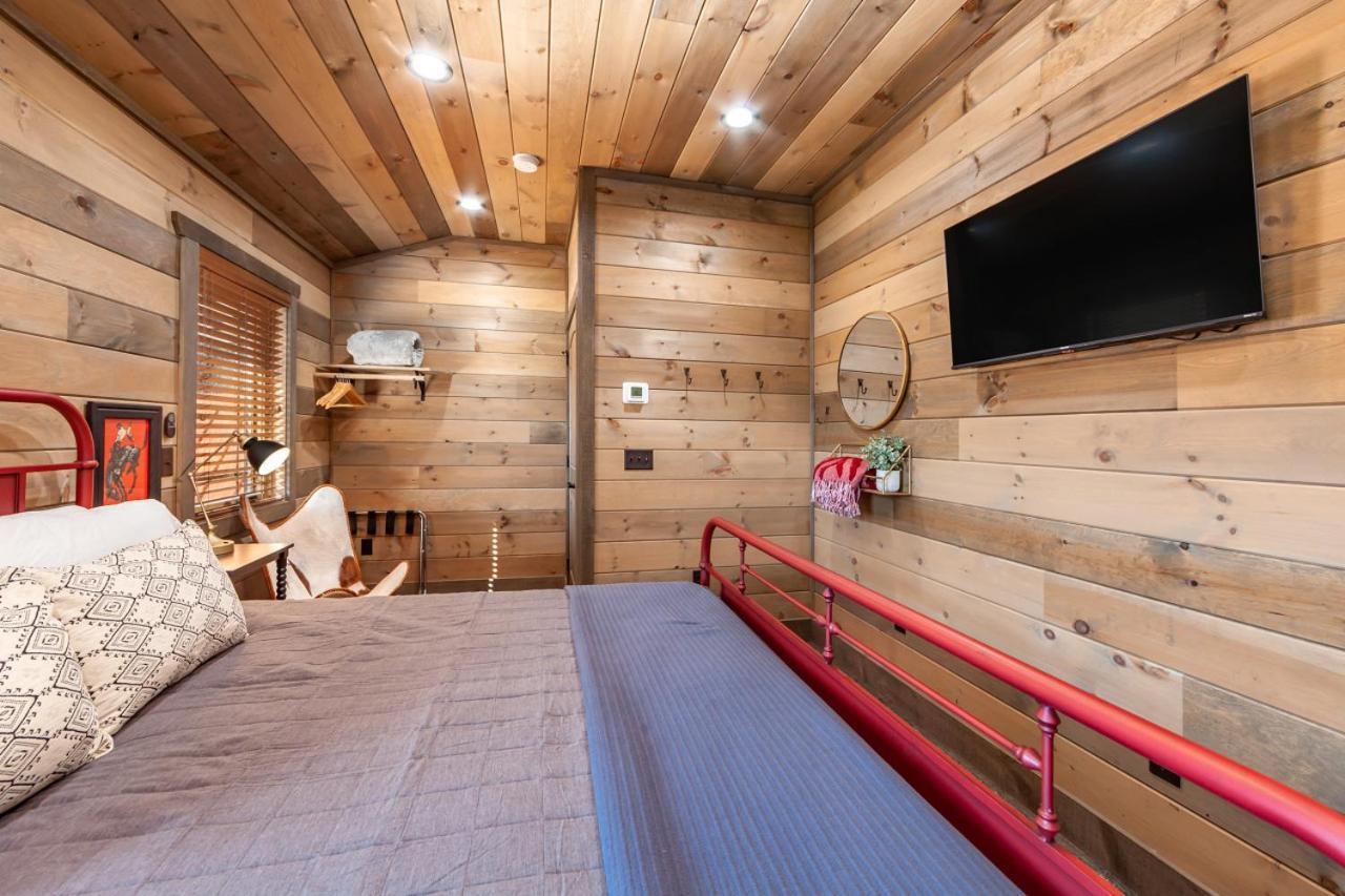 Splash Mountain Pool Hot Tub Theater Game Room Sevierville Exterior foto