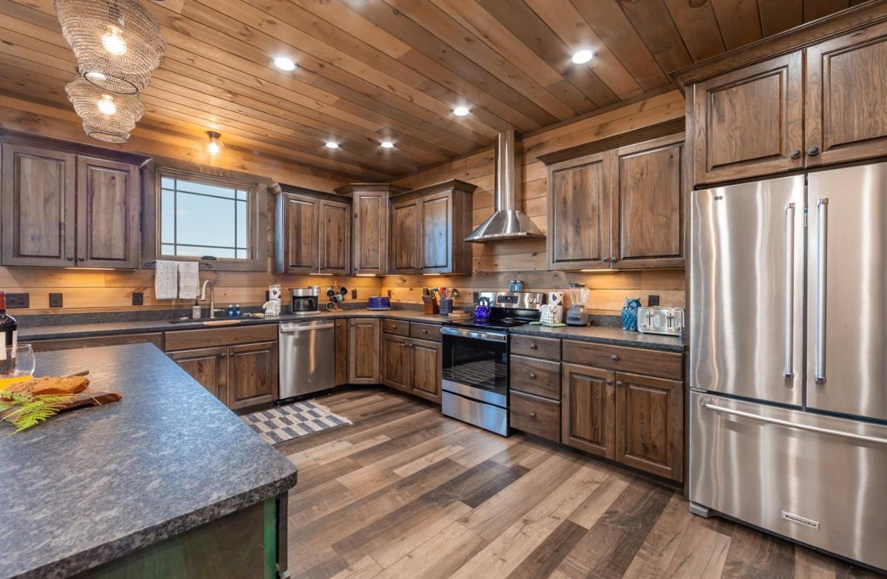 Splash Mountain Pool Hot Tub Theater Game Room Sevierville Exterior foto