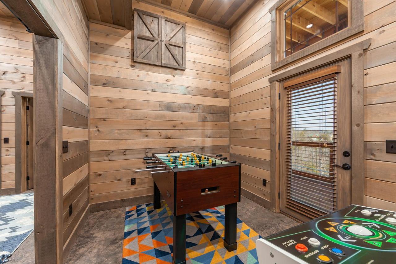 Splash Mountain Pool Hot Tub Theater Game Room Sevierville Exterior foto