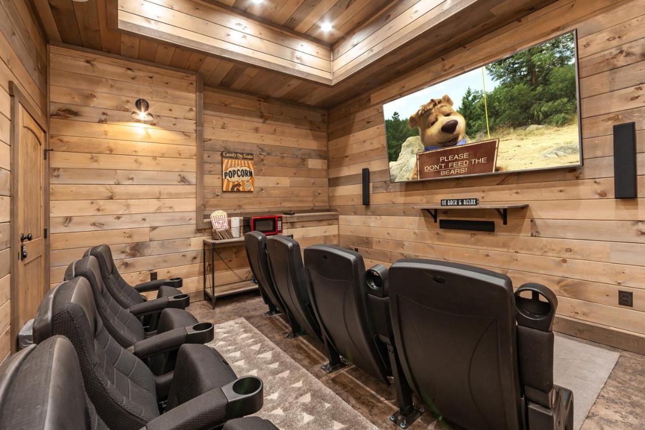 Splash Mountain Pool Hot Tub Theater Game Room Sevierville Exterior foto