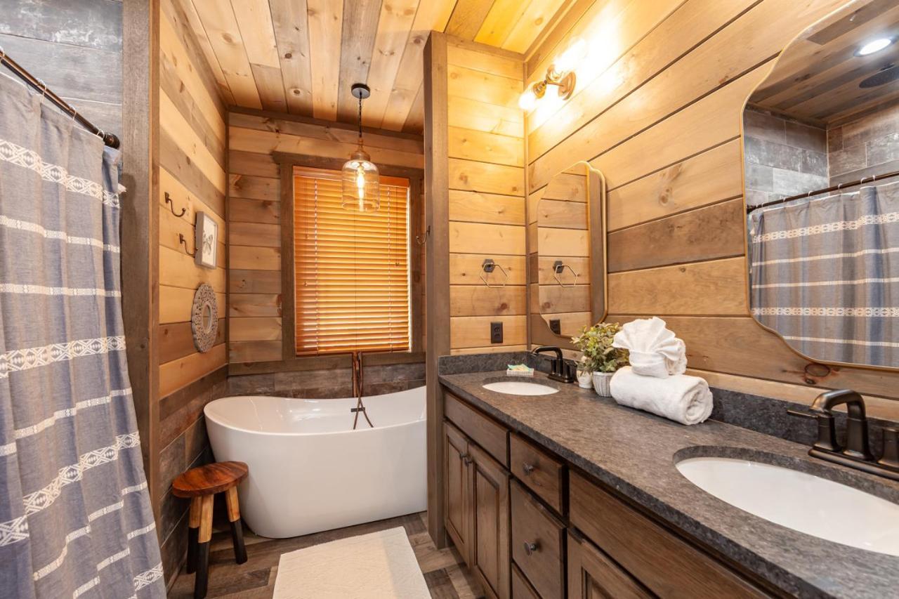 Splash Mountain Pool Hot Tub Theater Game Room Sevierville Exterior foto