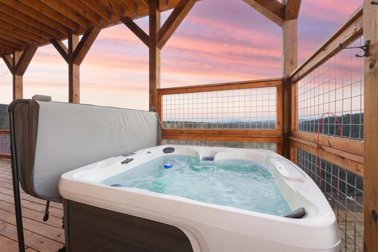 Splash Mountain Pool Hot Tub Theater Game Room Sevierville Exterior foto